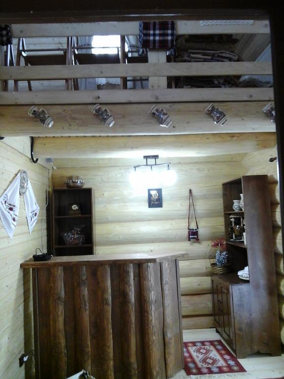 Casutele Din Moisei Hotel Ngoại thất bức ảnh